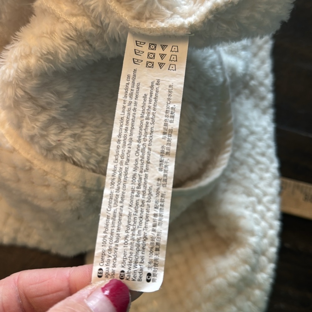 Eddie Bauer Women’s heavy fleece (waffle pattern) pullover. Size Medium - Picture 10 of 16